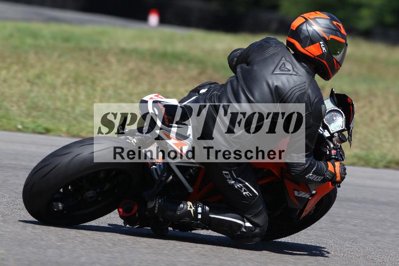 /Archiv-2022/35 05.07.2022 Speer Racing ADR/Gruppe rot/backside